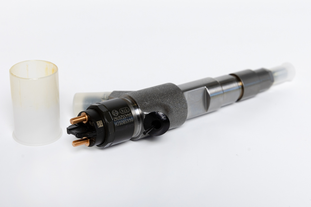 - Форсунка топливная 0445120141 Bosch